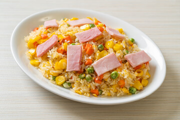 fried rice with ham and mixed vegetable (carrot, green bean peas, carrot)