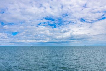 Obraz premium Beautiful seascape of the Japan Sea, ocean, sky, cloud