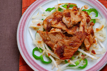 豚肉のジンギスカン風焼き