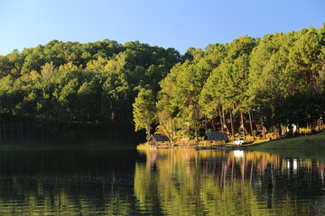 Obraz premium Public campsite at Huai Pang tong Reservoir at Pang Ung, Pang Tong Royal Development Project Mae Hong Son, Thailand 