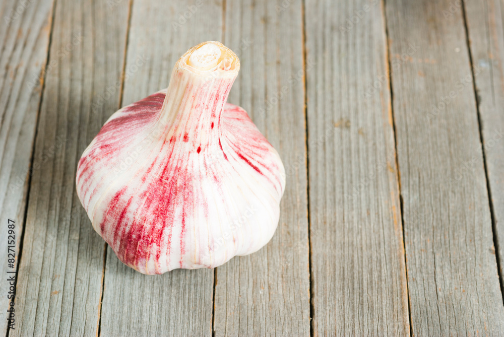 Wall mural Garlic bulbs