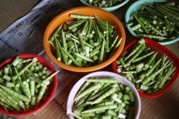 皮をむいた根曲がり竹