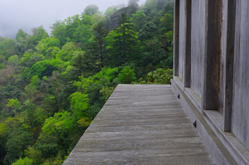 鳥取県三朝町にある国宝・投入堂の文殊堂