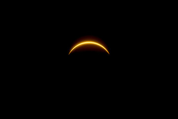 Obraz premium Solar eclipse featuring a diamond ring effect and baileys beads
