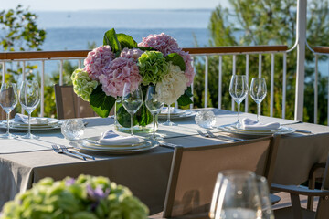 table wedding decoration with flowers