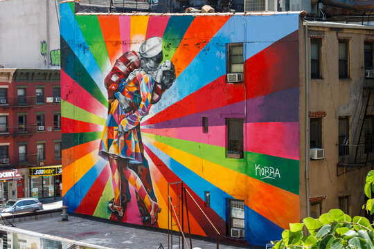 Mural with the kiss from Kobra, West Side of Manhattan, New York City