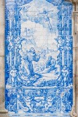 Fototapeta premium Oporto, Portugal; 04-11-2023: Azulejo panel in Sao Bento Railway Station in Porto, Portugal