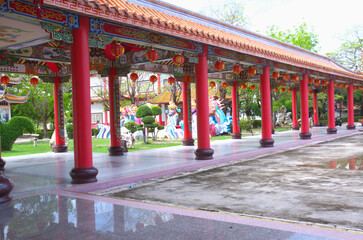 Fototapeta premium The walkway inside the Chinese shrine is clean and beautiful.
