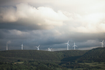 Windräder und Himmel Ostalb BW