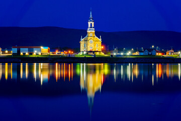 Obraz premium Saint Peter's at Night