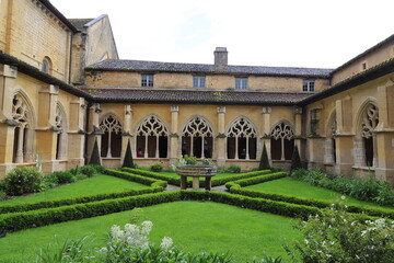 Fototapeta premium cloitre de l'abbaye de Cadouin, Dordogne