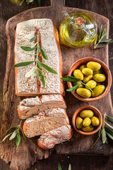 Cripsy bread with extra virgin olive oil.