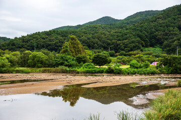 강변마을