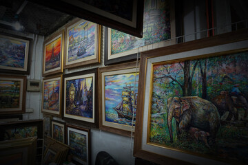 Art Frames and oil paintings Gallery from Thailand.	