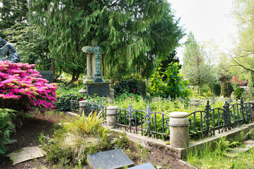 Schönes alte Grabstätte auf einem Friedhof in Mettmann 
