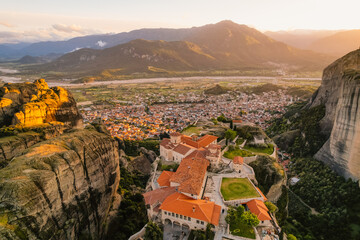 Obraz premium The monastery Meteora, aerila rocky monasteries complex in Greece near Kalabaka city. Monastery of the Holy Trinity