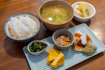おいしそうな和風朝食
