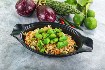Stir fried rice with chicken
