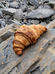 Obraz premium Natural Rock Formation in a Croissant Shape Generative AI