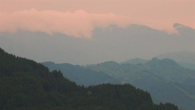 Yawu Lake under the Wawu Mountain, in Meishan City of southwest China&rsquo;s Sichuan Province