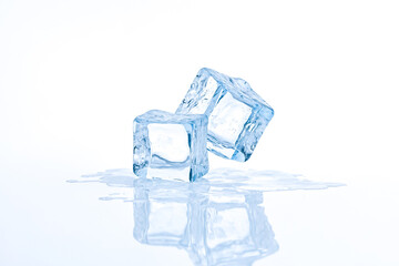 Obraz premium Two Ice Cubes Splashing in Water