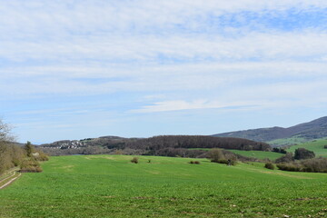 Obraz premium Hiking in the mountain landscape of northern Hesse