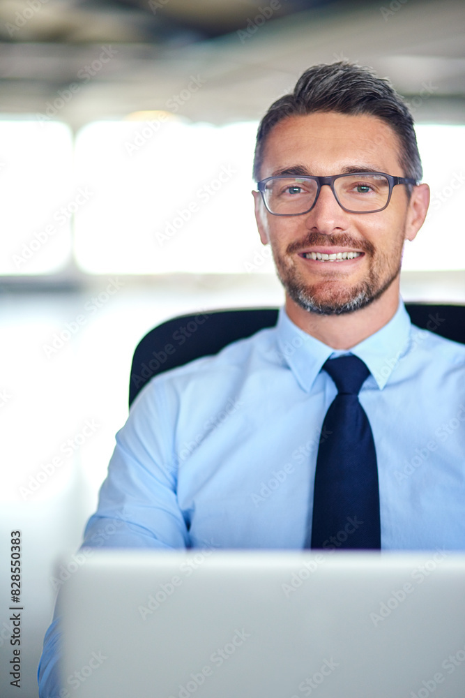 Aufkleber laptop, happy and portrait of business man in office for research, website and browse internet. corp