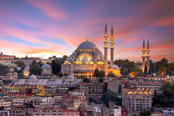 Obraz premium Beautiful view of gorgeous historical Suleymaniye Mosque, Rustem Pasa Mosque and buildings in a cloudy day. Istanbul most popular tourism destination of Turkey 