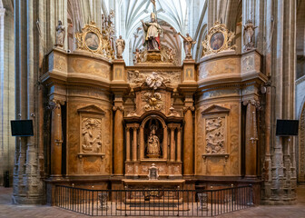 Obraz premium close-up view of a wooden altar piece in the Catehdral of Saint Mary in Astorga