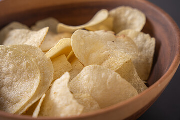 パリパリの美味しそうなポテトチップス