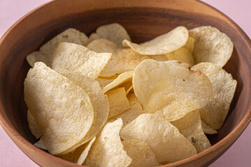 パリパリの美味しそうなポテトチップス