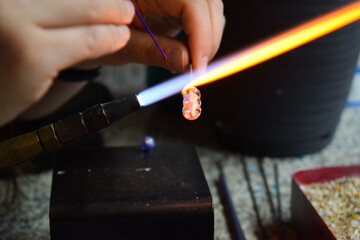 Handmade glass bead making process, melting process