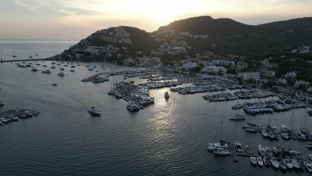 Aerial video over Avinguda de Gabriel Roca i Garc&iacute;as, Palma de Mallorca island, Spain