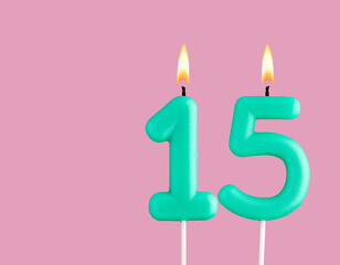 Green candle number 15 - Birthday card on pastel pink background