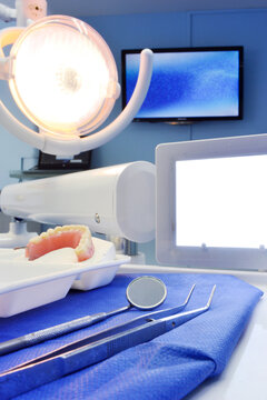 Limpieza dental, unidad de atenci&oacute;n cl&iacute;nica