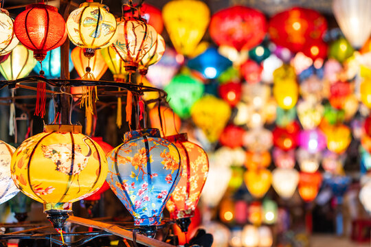 Paper ornamental lanterns in Hoi An Ancient town night market shop