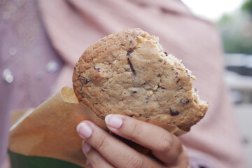 young women eating a cooking at cafe 