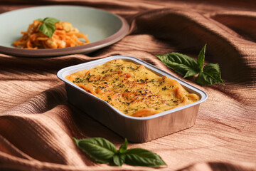 spaghetti baked with cheese