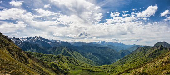 Montagne panorama altitude vue Pyrénées Ariège