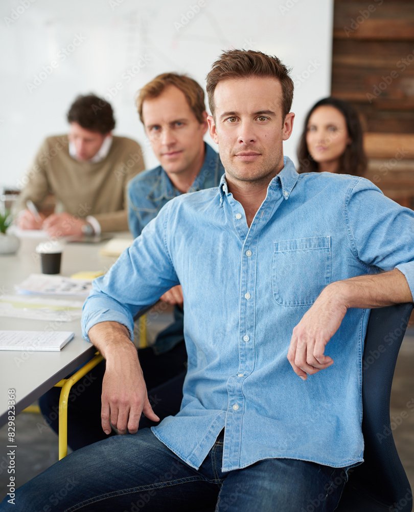 Aufkleber meeting, serious and portrait of businessman in office planning creative project with teamwork. conf