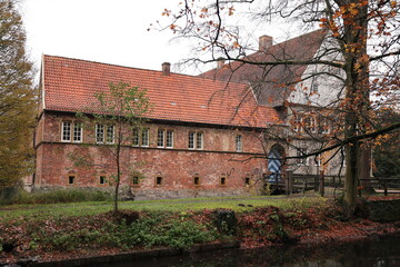Kloster Dinklage im Herbst	