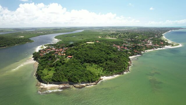 Praia Barra de Catuama em Goiana no Estado de Pernambuco - Visto de cima com drone 4k - Brasil