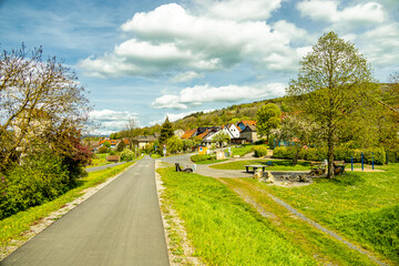 Eine Frühlingshafte Wanderung durch das wunderschöne Sinntal zum Schwarzen Berge bei Riedenberg - Bayern -Deutschland