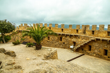 Unterwegs im Landesinneren auf der wunderschöne und sonnigen Balearen Insel Mallorca zum Castell...