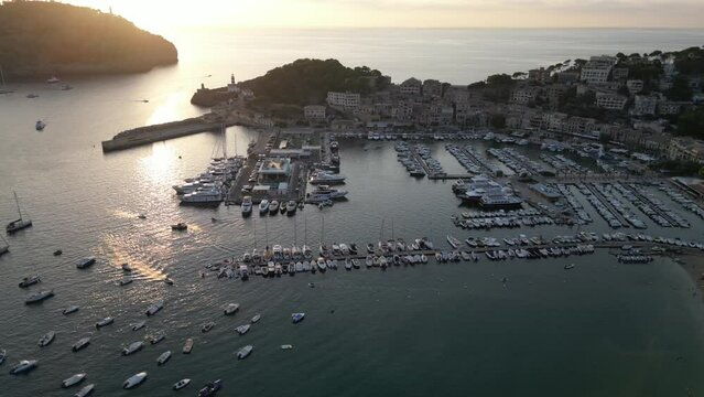 Aerial video over Avinguda de Gabriel Roca i Garc&iacute;as, Palma de Mallorca island, Spain