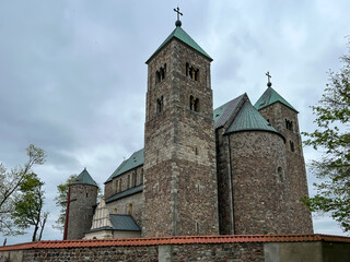 Obraz premium The only archcollegiate in Poland Archcollegiate of the Blessed Virgin Mary and St. Alexego in Tum (Laczyca Archcollegiate) – a church built in the 12th century ner Leczyca