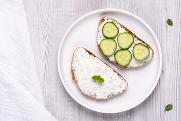 Vegetarian sandwiches with cottage cheese and cucumber