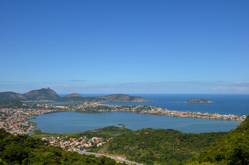 Fototapeta premium Panoramic view of the Oceanic Region of Niterói in Rio de Janeiro, city park