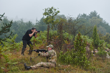 Fototapeta premium An elite soldier, camouflaged and stealthily navigating through dangerous woodland terrain, executes a covert mission in a secluded forest area