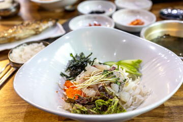 Hoedeopbab, Sasimin Bibimbap, Korea's representative summer food 
